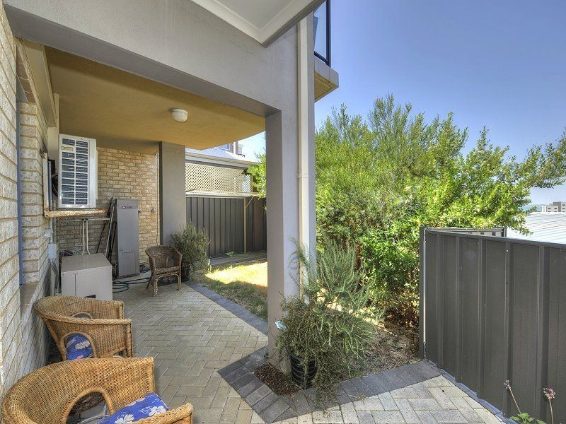 14/6 Valley Road, Halls Head WA 6210