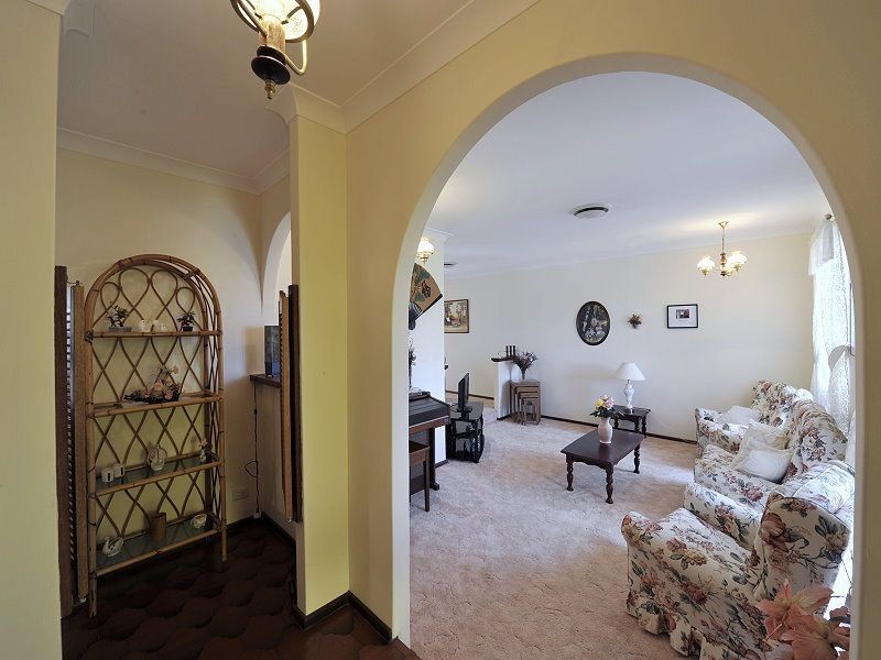 16 Muir Place, Halls Head WA 6210