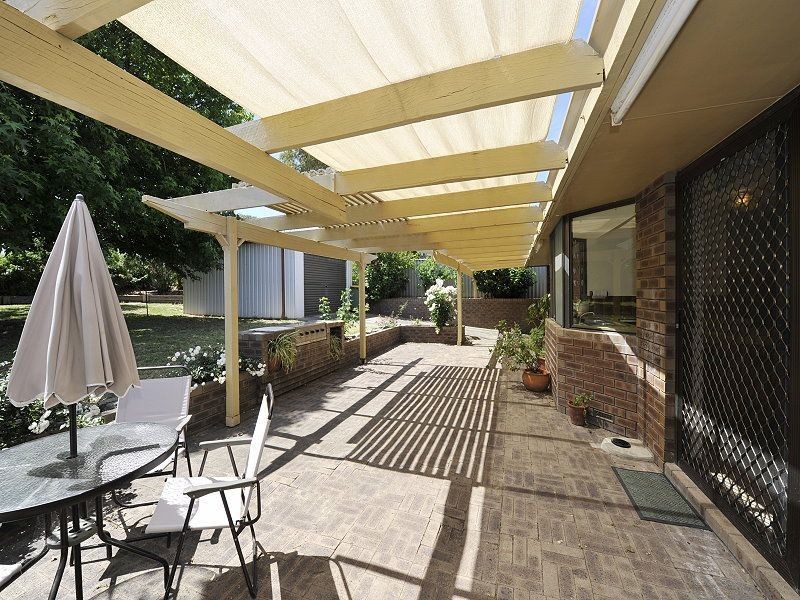 16 Muir Place, Halls Head WA 6210