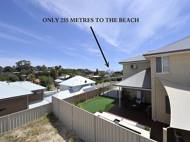 12A Valley Road, Halls Head WA 6210