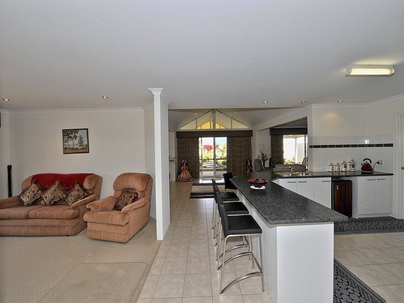 128 Yindana Boulevard, Lakelands WA 6180