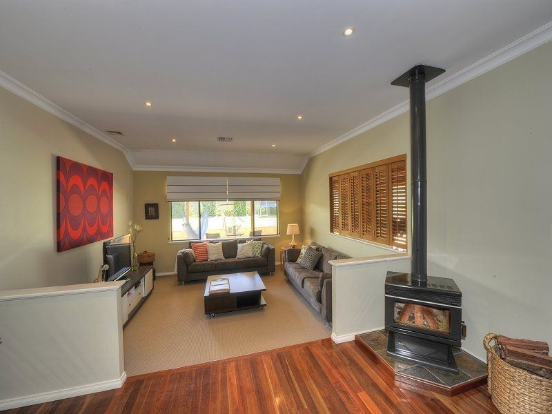 11 Cranbrook Crescent, Dawesville WA 6211