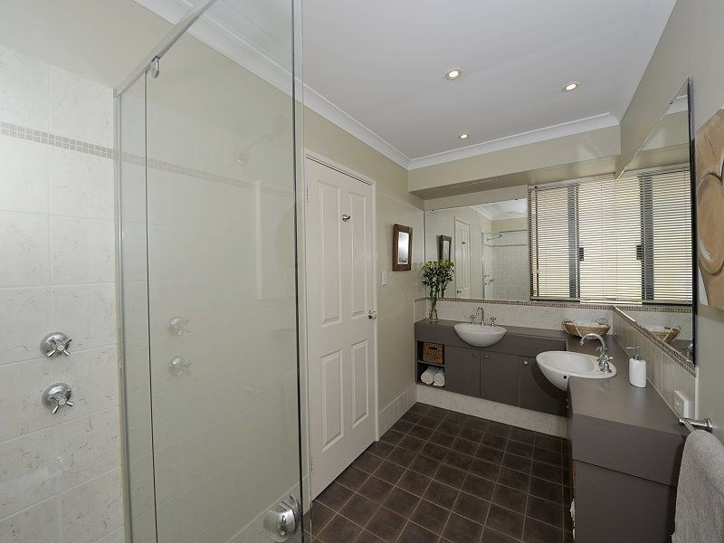 11 Cranbrook Crescent, Dawesville WA 6211