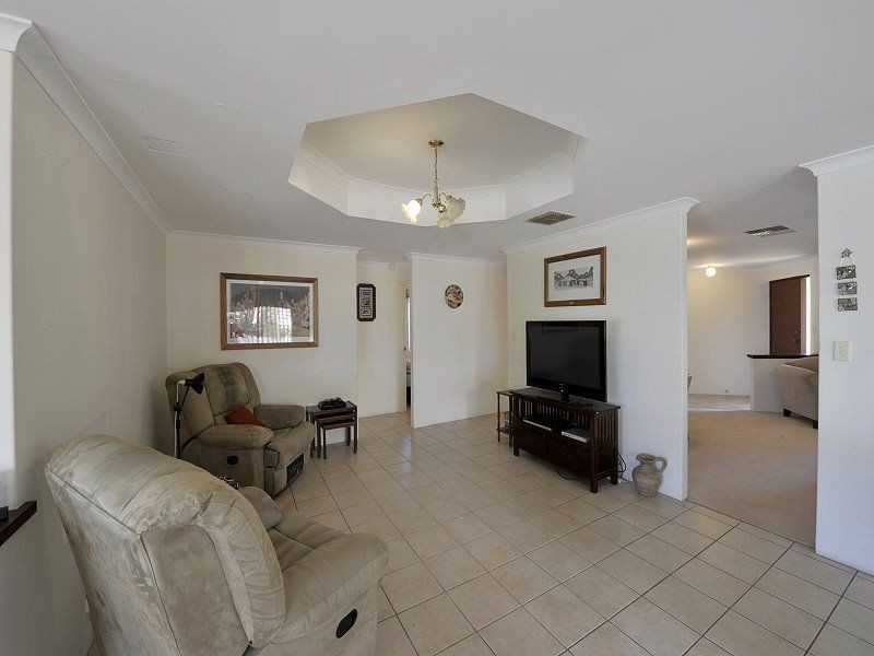 17 Staunton Rise, Halls Head WA 6210