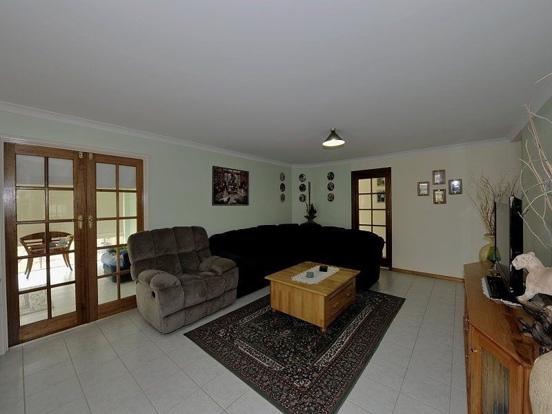 11 Latiano Green, Secret Harbour WA 6173