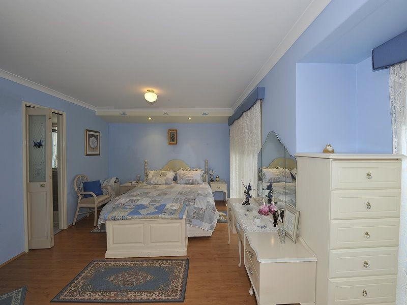 11 Latiano Green, Secret Harbour WA 6173