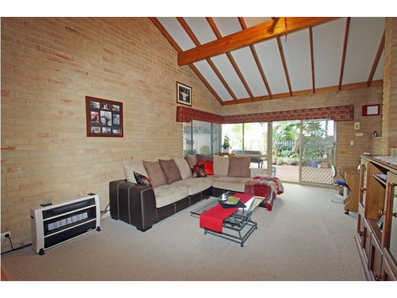 4 Amazon Drive, Greenfields WA 6210