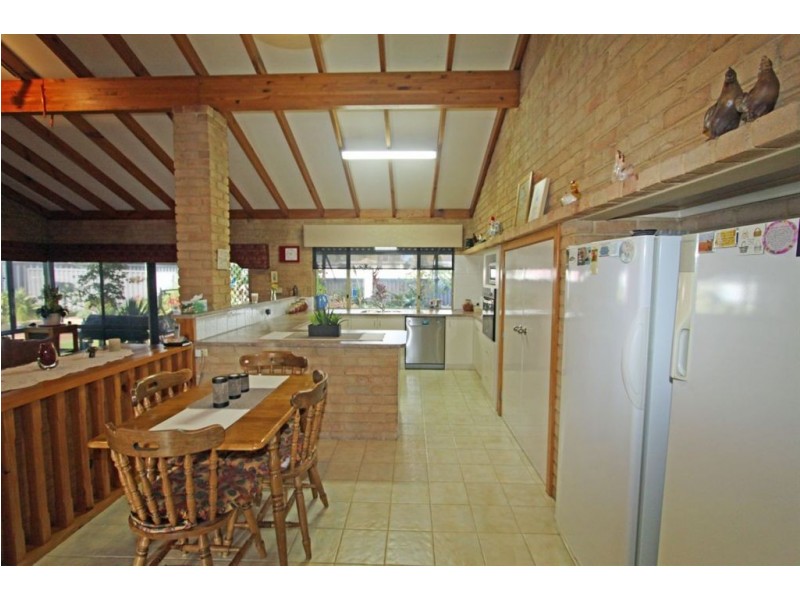 4 Amazon Drive, Greenfields WA 6210