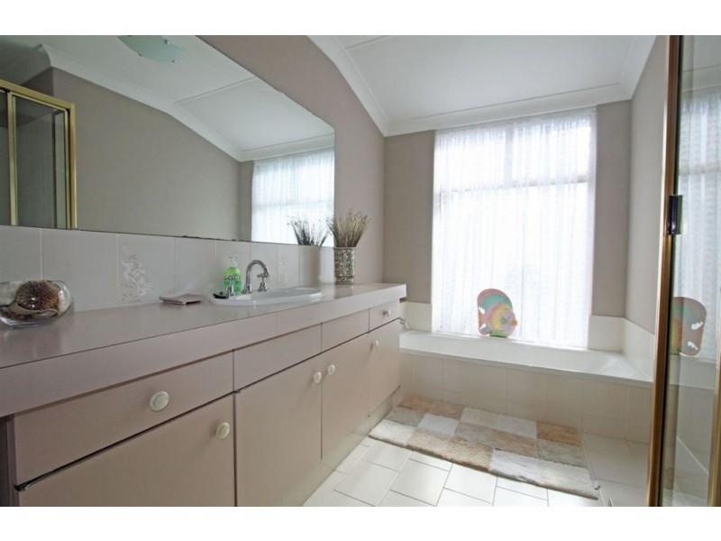 4 Amazon Drive, Greenfields WA 6210