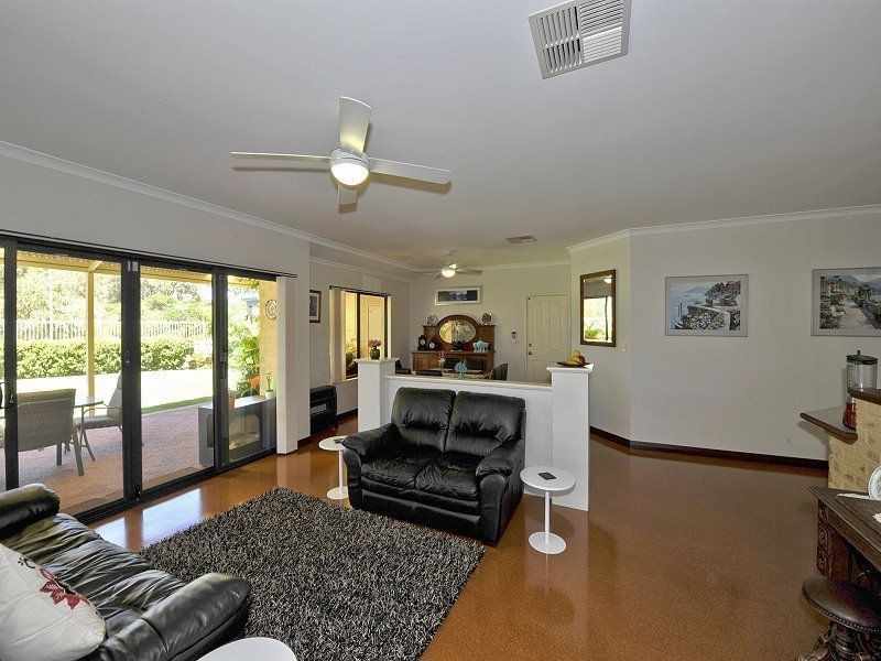 17 Currancy Lass Rise, Madora Bay WA 6210