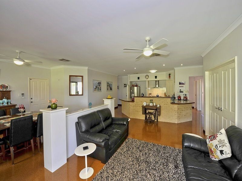 17 Currancy Lass Rise, Madora Bay WA 6210