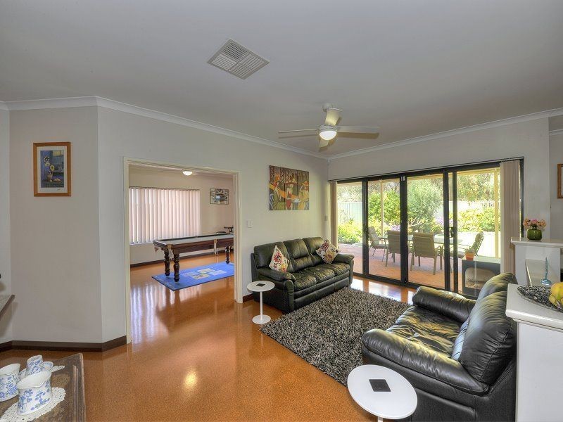 17 Currancy Lass Rise, Madora Bay WA 6210