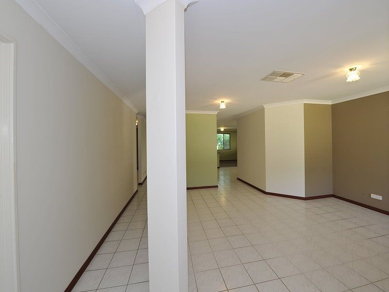 5 Lilac Green, Halls Head WA 6210