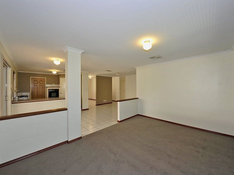 5 Lilac Green, Halls Head WA 6210