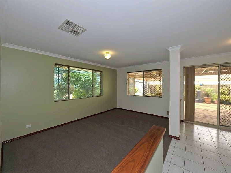 5 Lilac Green, Halls Head WA 6210