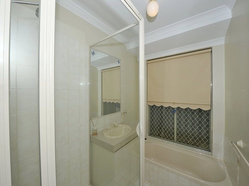 5 Lilac Green, Halls Head WA 6210