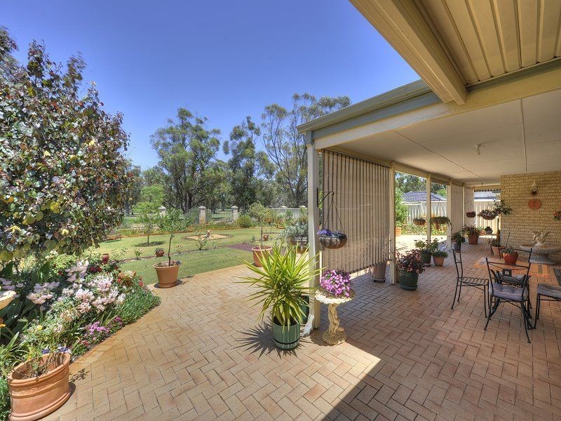 67 Midsummer Circle, Pinjarra WA 6208