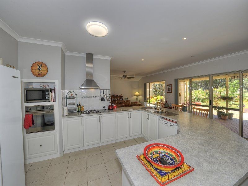 67 Midsummer Circle, Pinjarra WA 6208