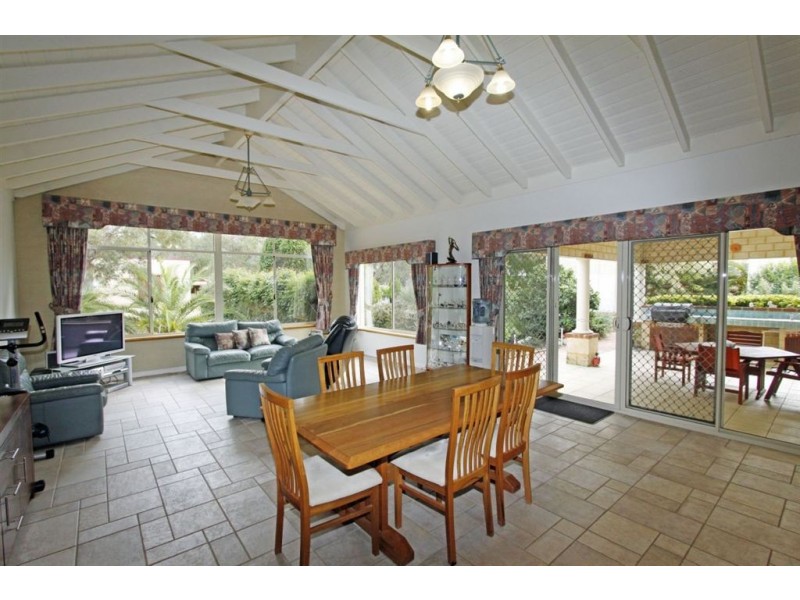 21 Mulga Drive, Parklands WA 6210