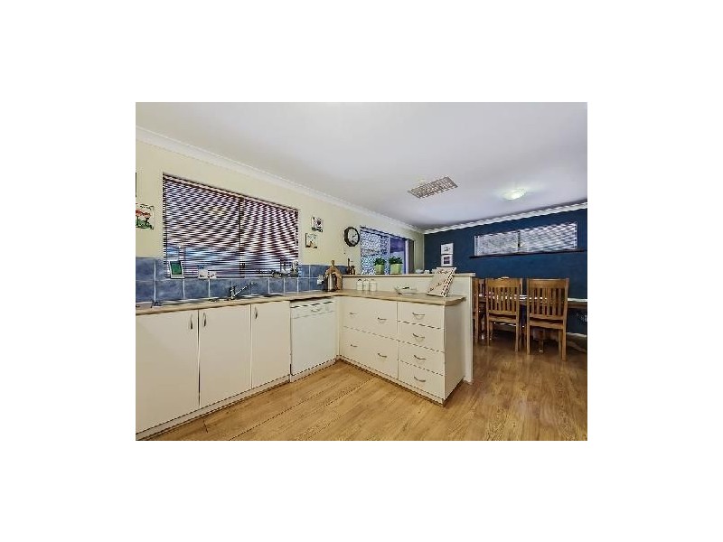 2 Hawkesley Drive, Waroona WA 6215