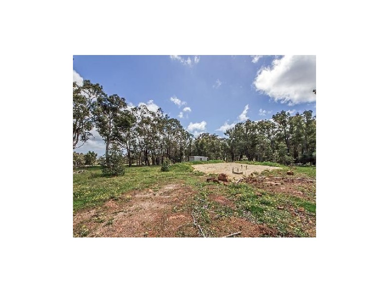 54 Leavy Road, Waroona WA 6215