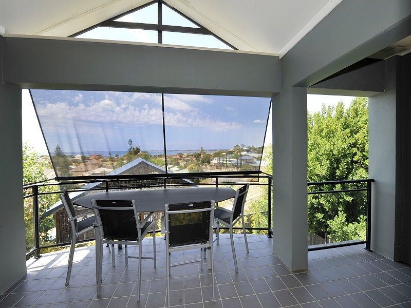 8/6 Valley Road, Halls Head WA 6210