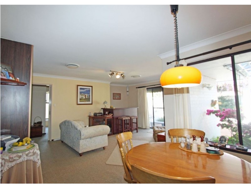 1 Agnew Place, Halls Head WA 6210