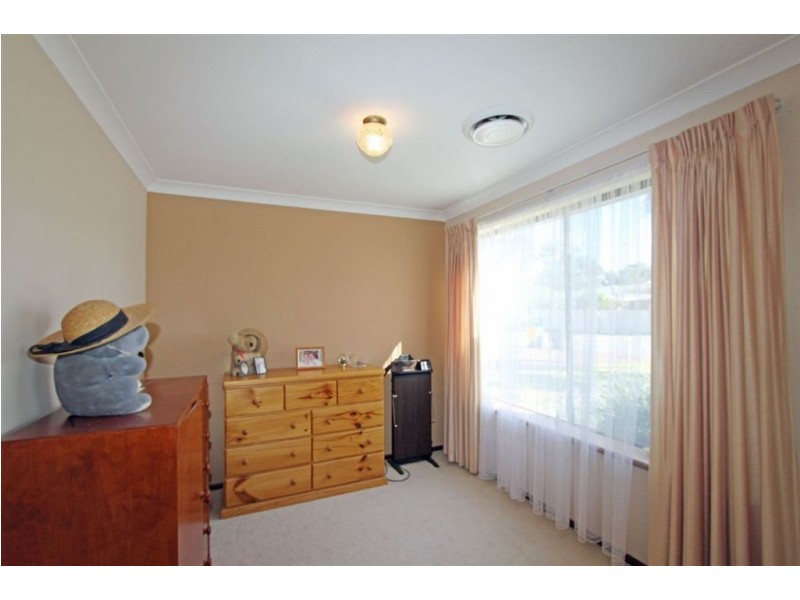 1 Agnew Place, Halls Head WA 6210