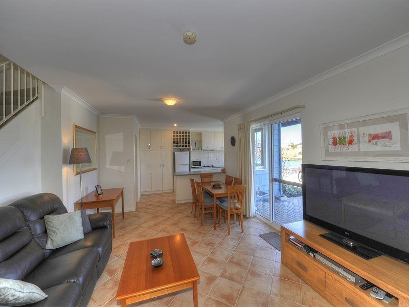 56/20 Apollo Place, Halls Head WA 6210