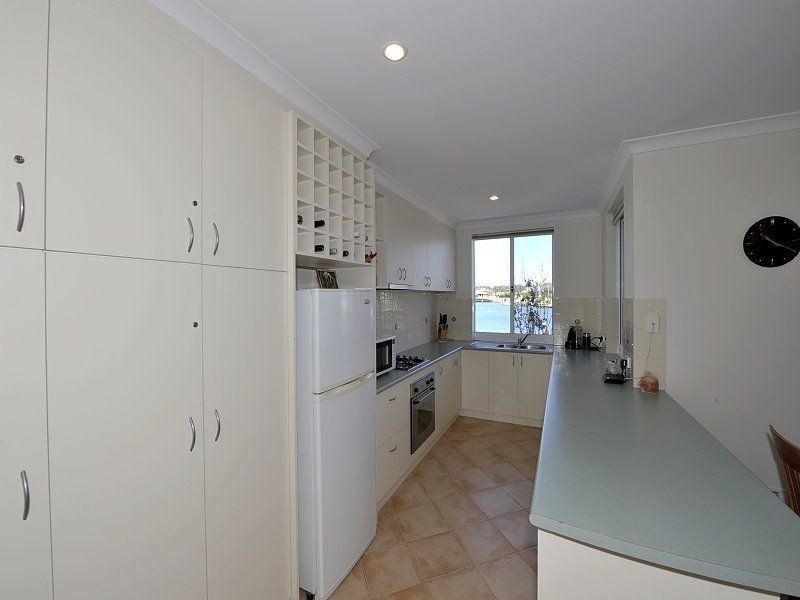 56/20 Apollo Place, Halls Head WA 6210