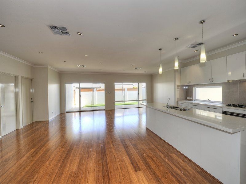 8 Vixen Close, Erskine WA 6210