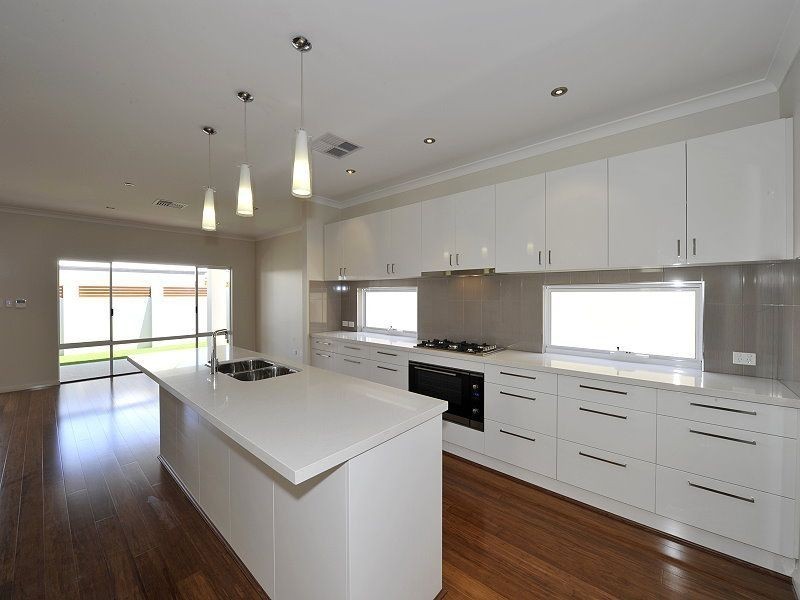 8 Vixen Close, Erskine WA 6210