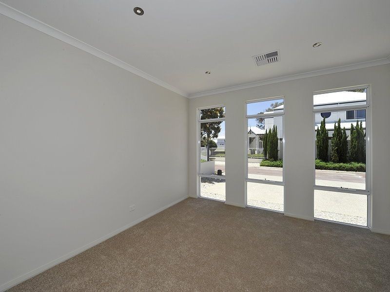 8 Vixen Close, Erskine WA 6210