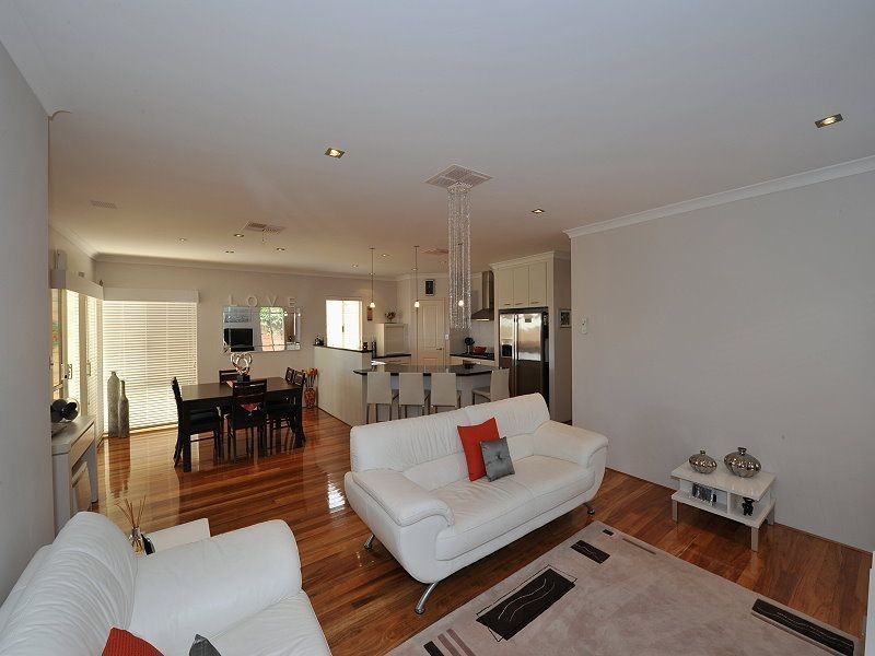 10 Isabellas Way, Erskine WA 6210