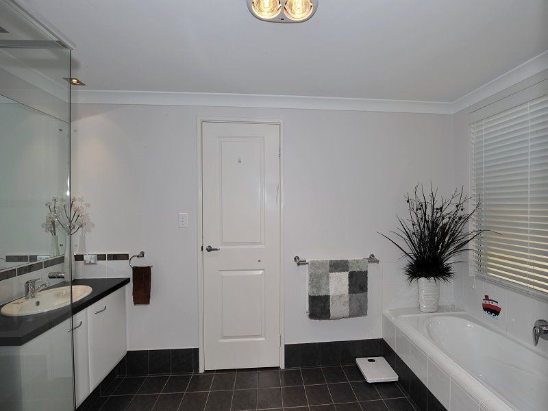 10 Isabellas Way, Erskine WA 6210