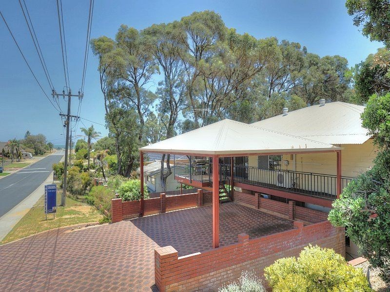 16 Adonis Road, Silver Sands WA 6210