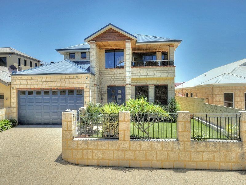 43 Leisure Way, Halls Head WA 6210