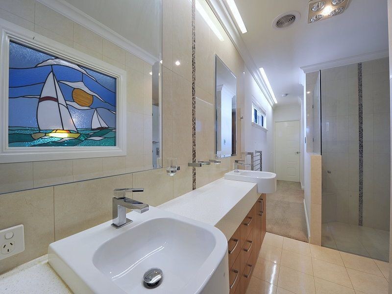 43 Leisure Way, Halls Head WA 6210