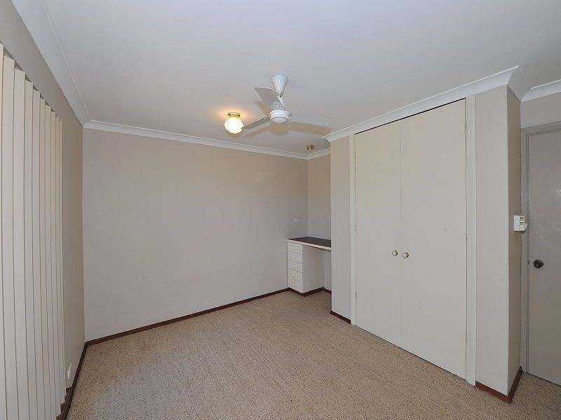 1 Napier Close, Halls Head WA 6210