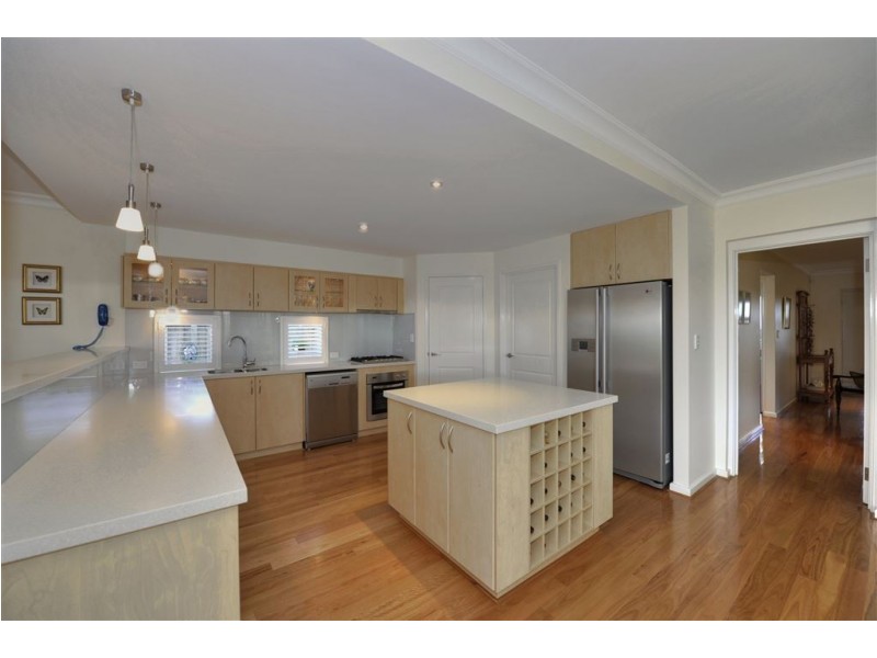 110 Boardwalk boulevard, Halls Head WA 6210