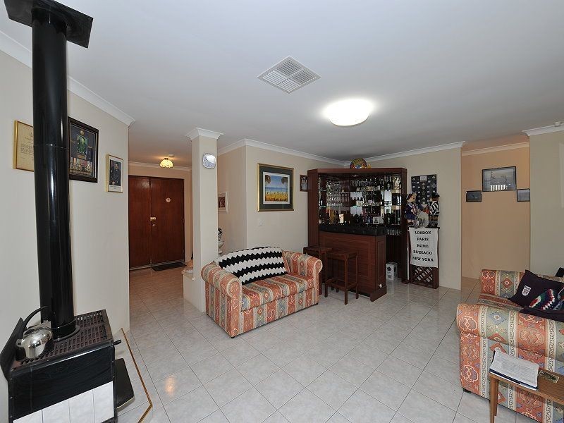 3 Pinnace Court, Halls Head WA 6210