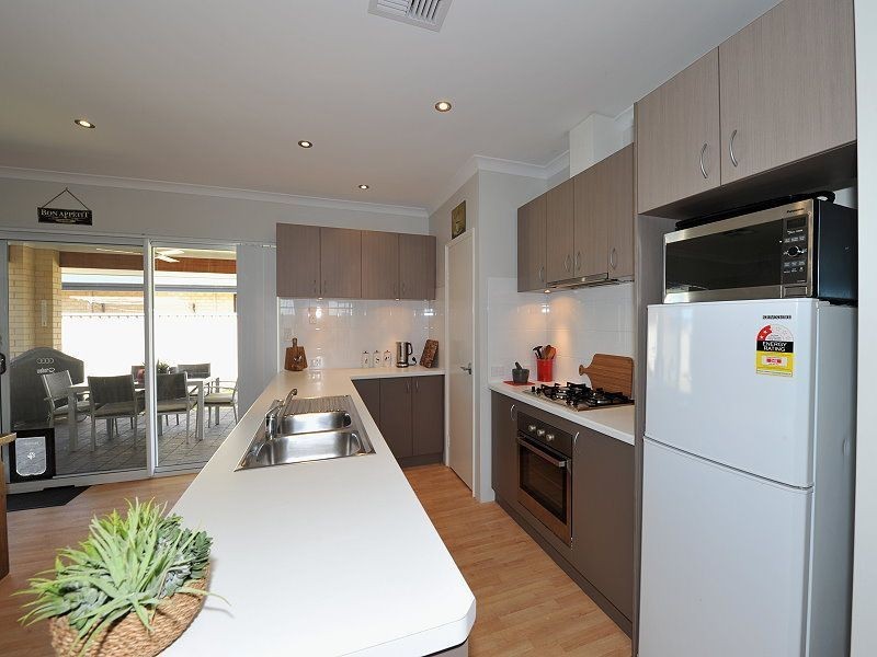 20 Eglinton Terrace, Dudley Park WA 6210