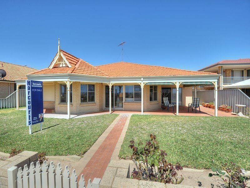 52 Ronsard Drive, San Remo WA 6210