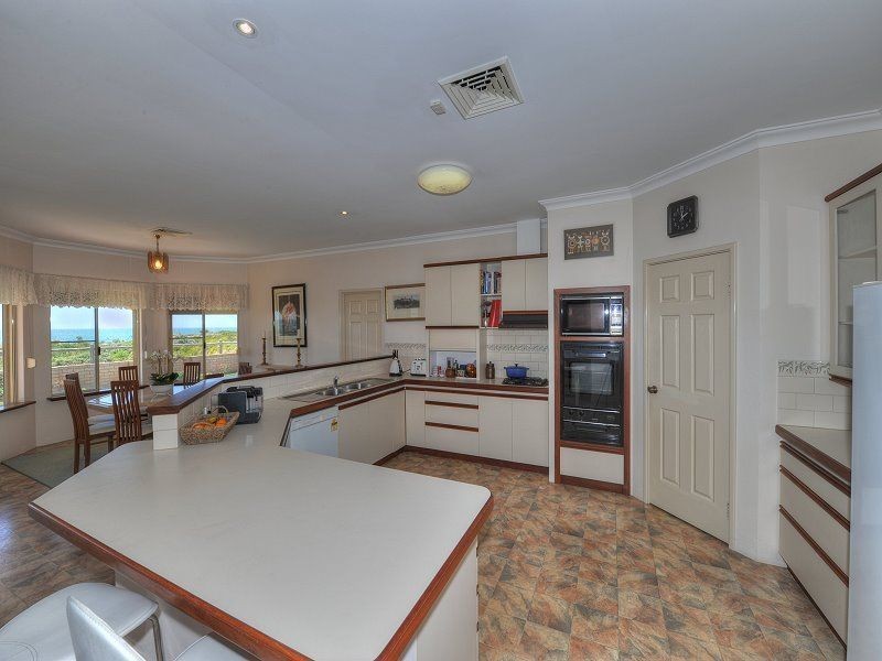 52 Ronsard Drive, San Remo WA 6210