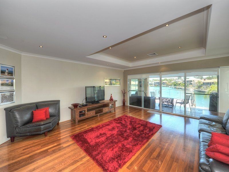 11 Genevieve Court, Halls Head WA 6210