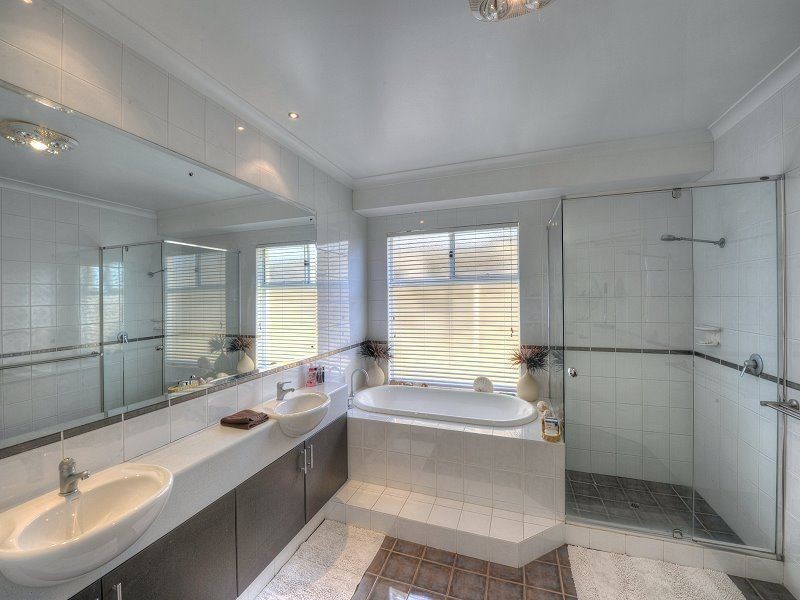 11 Genevieve Court, Halls Head WA 6210