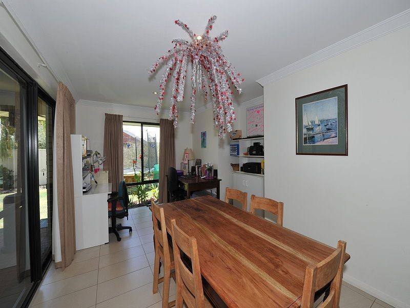 22 Zamia Loop, Wannanup WA 6210