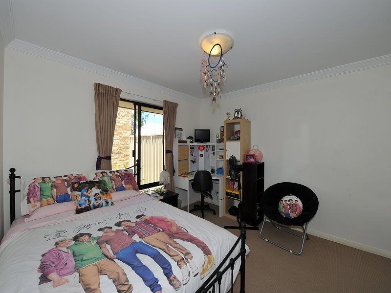 22 Zamia Loop, Wannanup WA 6210