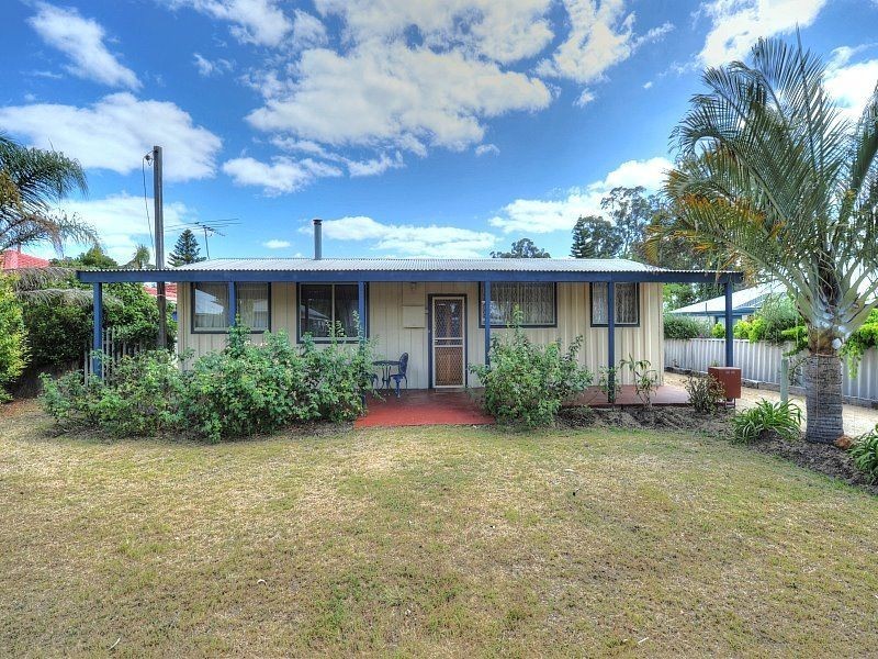 6 Nesbit Road, Greenfields WA 6210