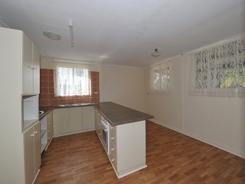 6 Nesbit Road, Greenfields WA 6210